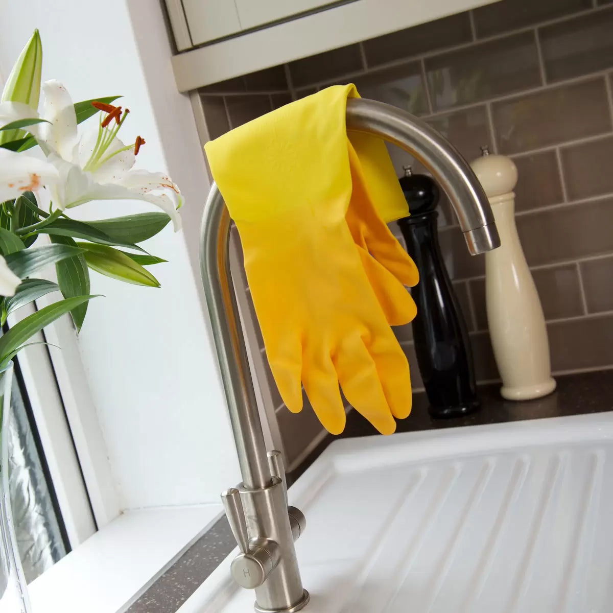 Marigold Extra Life Kitchen Gloves, 6 Pack in 2 Options